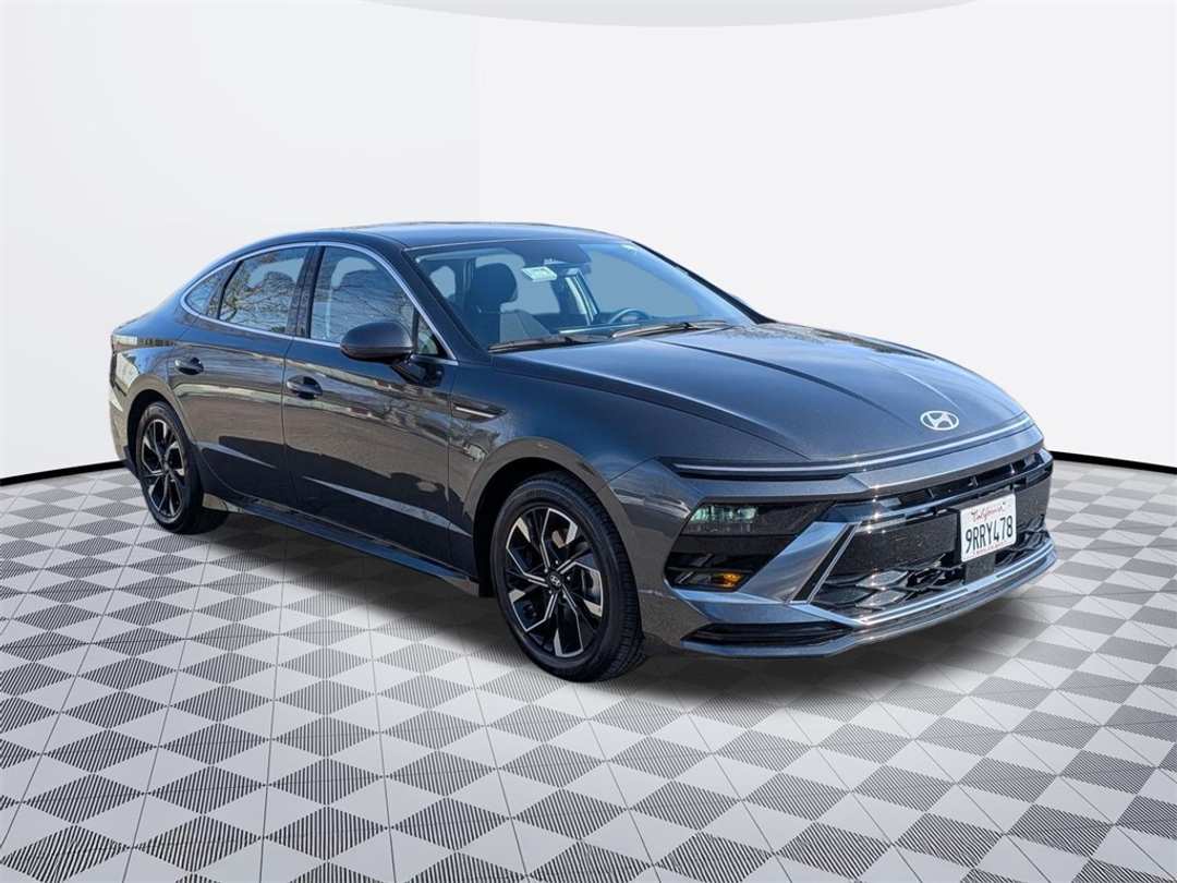 2025 Hyundai Sonata SEL - Image 9