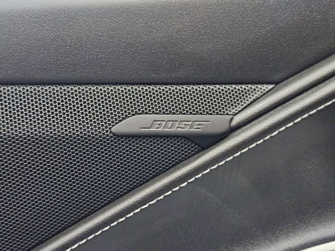 2026 Chevrolet Corvette Stingray - Image 12