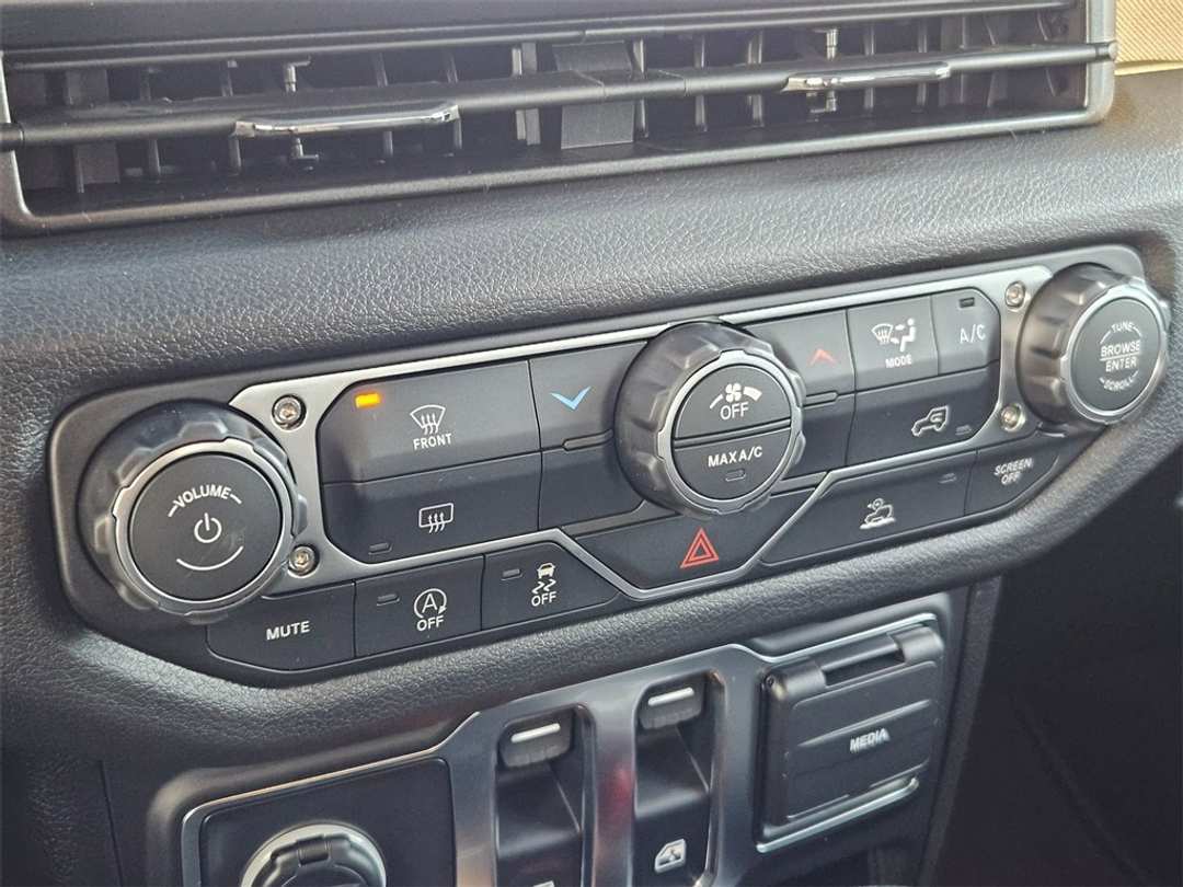 2026 Jeep Wrangler Sport - Image 23