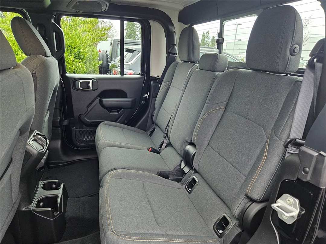 2026 Jeep Gladiator Sport - Image 27