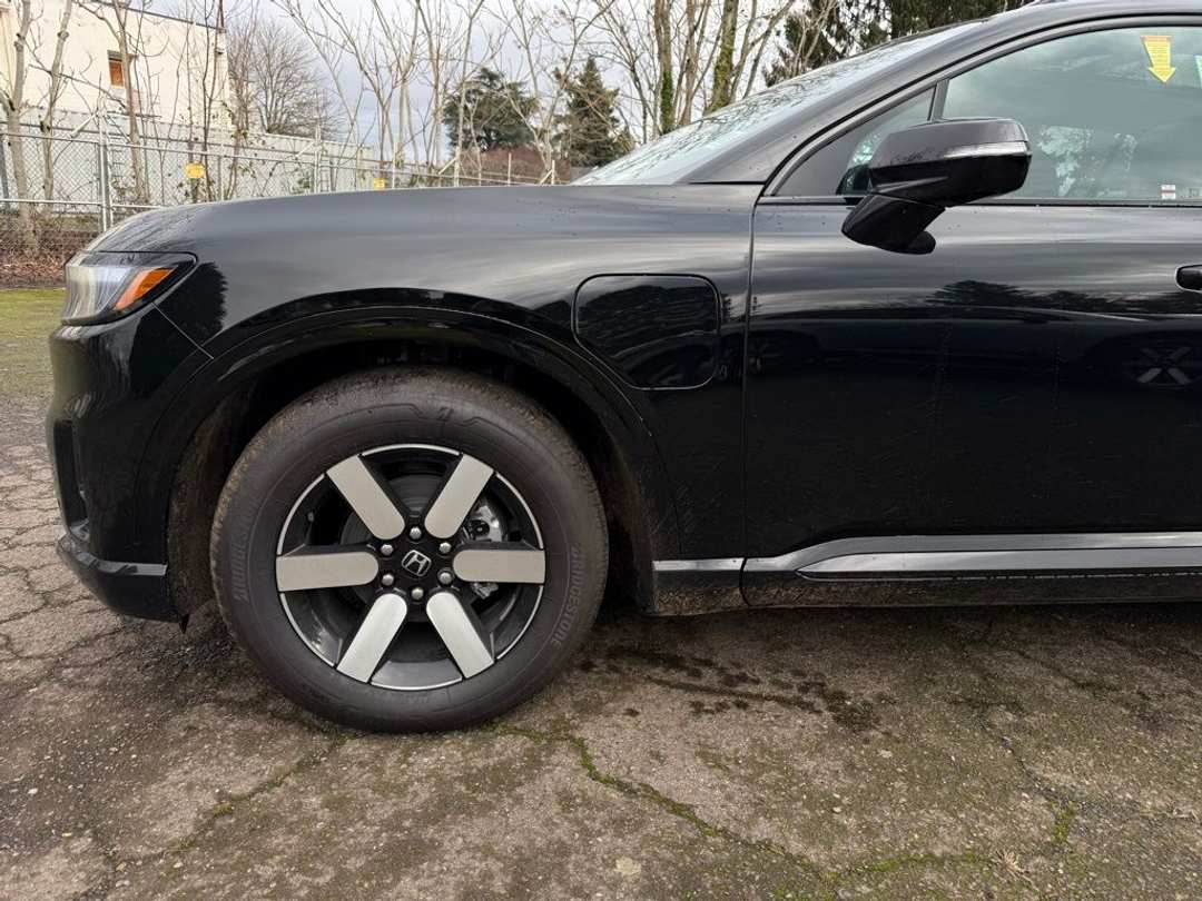 2026 Honda Prologue Touring - Image 5