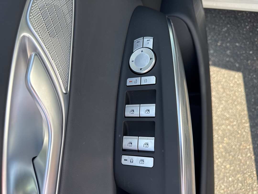 2026 Genesis Electrified Gv70 - Image 15