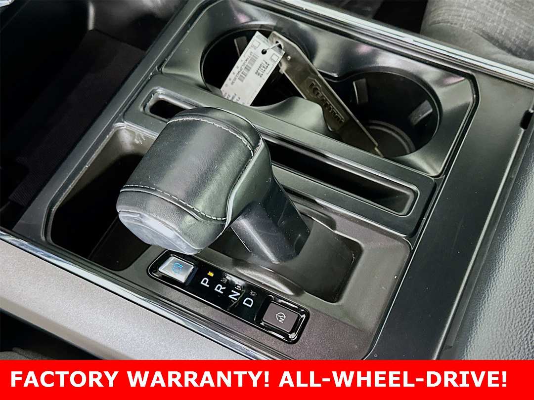 2023 Ford F-150 Lightning XLT - Image 21