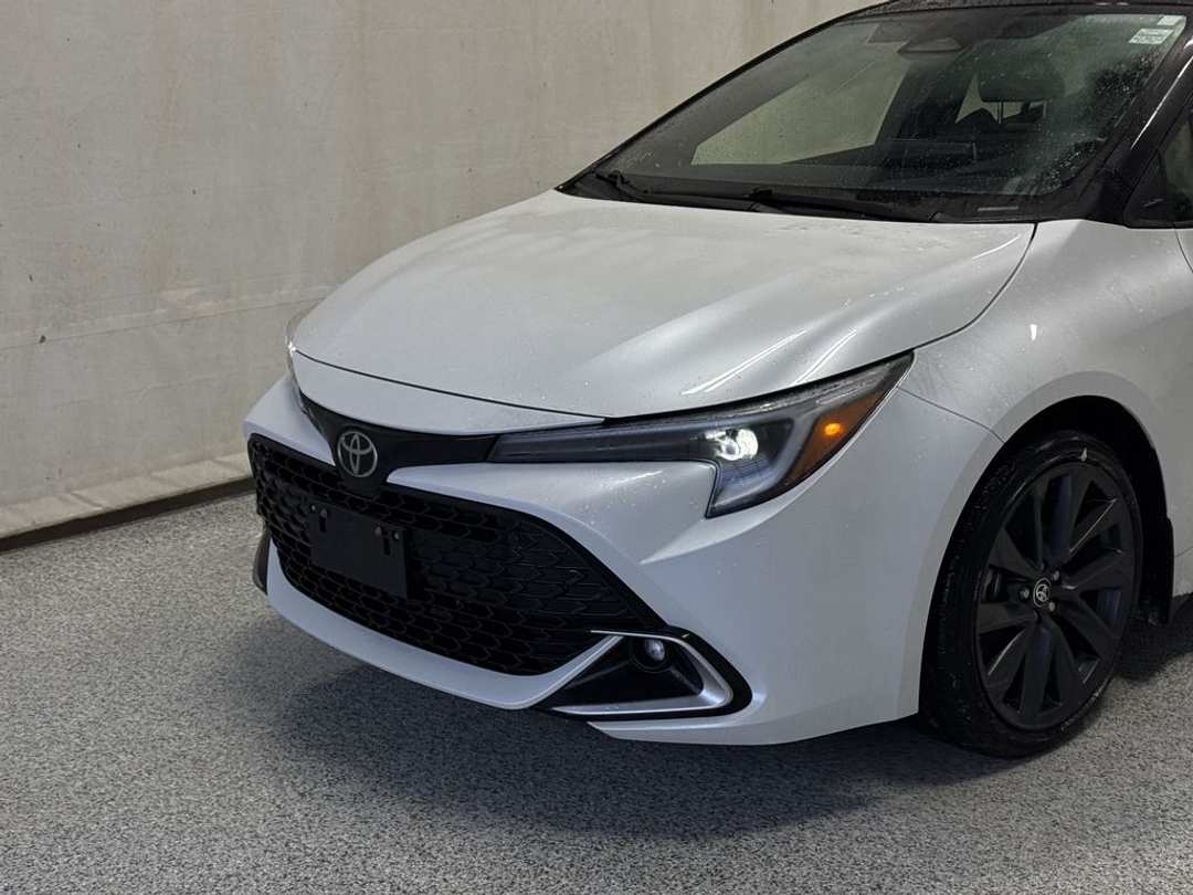2023 Toyota Corolla XSE - Image 3