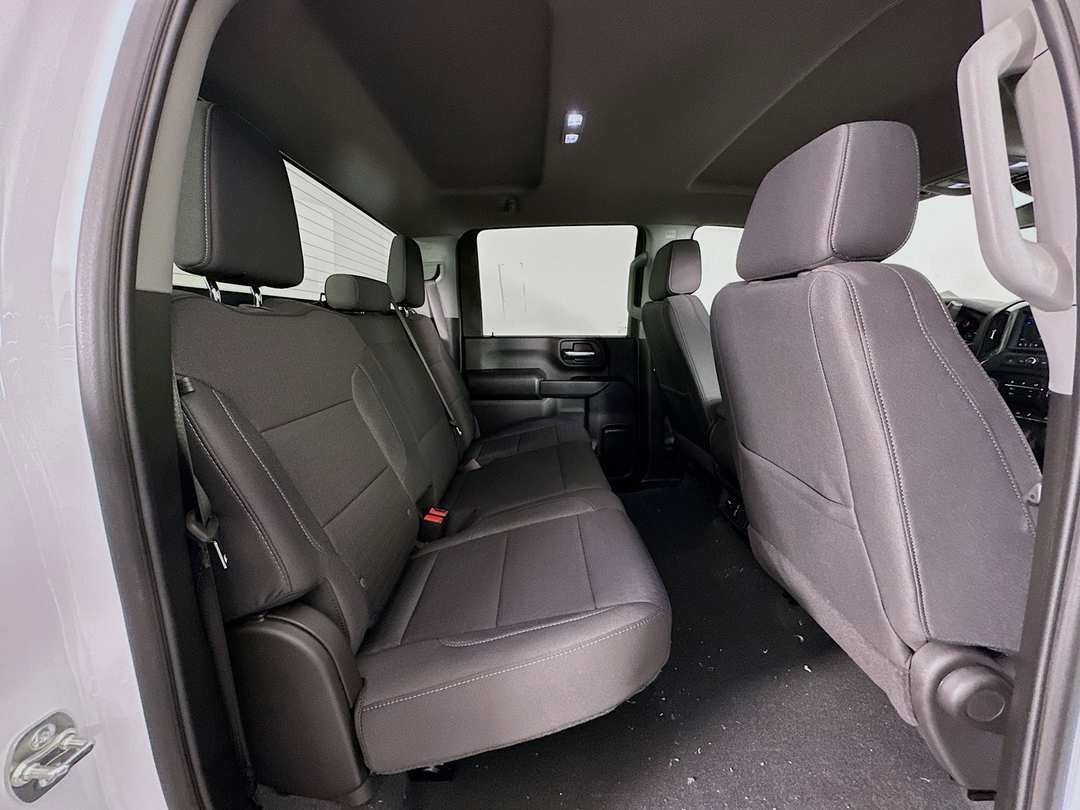 2025 Chevrolet Silverado 2500Hd Custom - Image 27