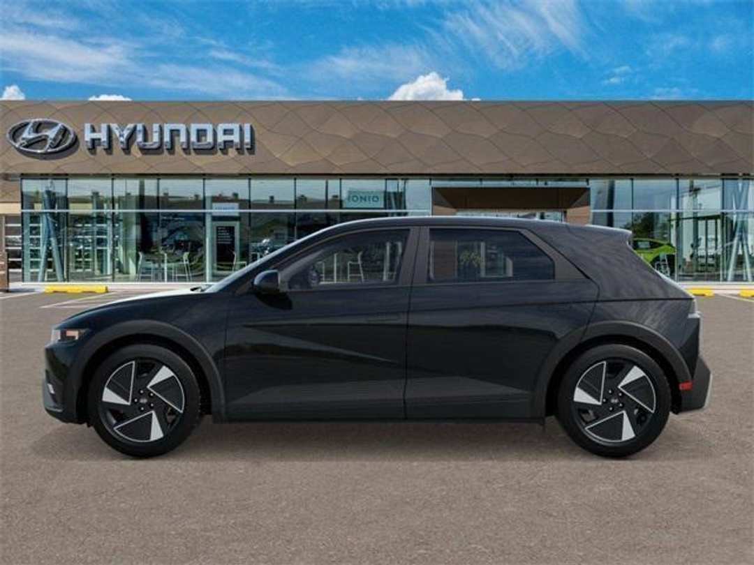2026 Hyundai Ioniq 5 SE - Image 3