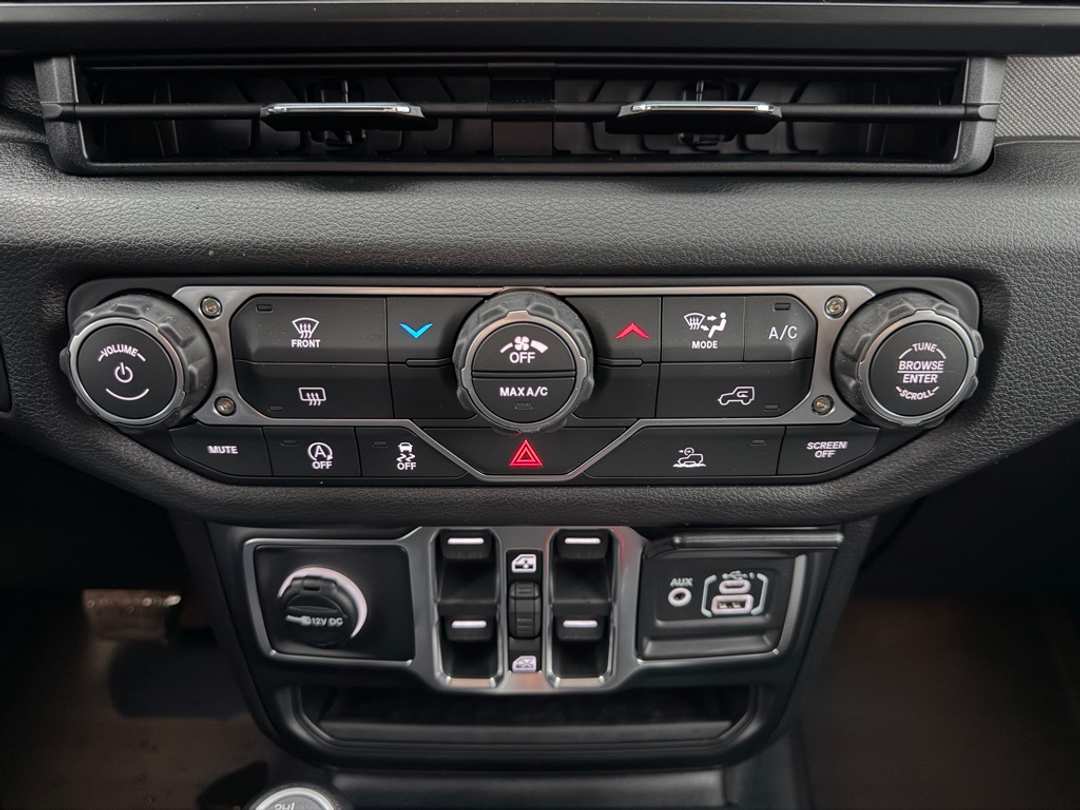 2026 Jeep Wrangler Sport - Image 24