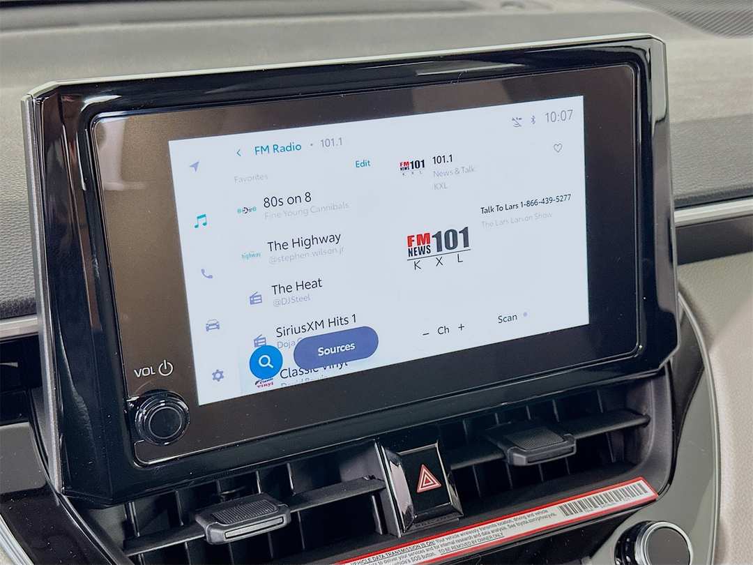 2026 Toyota Corolla Cross L - Image 15