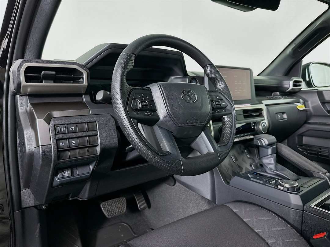 2025 Toyota Tacoma SR5 - Image 9