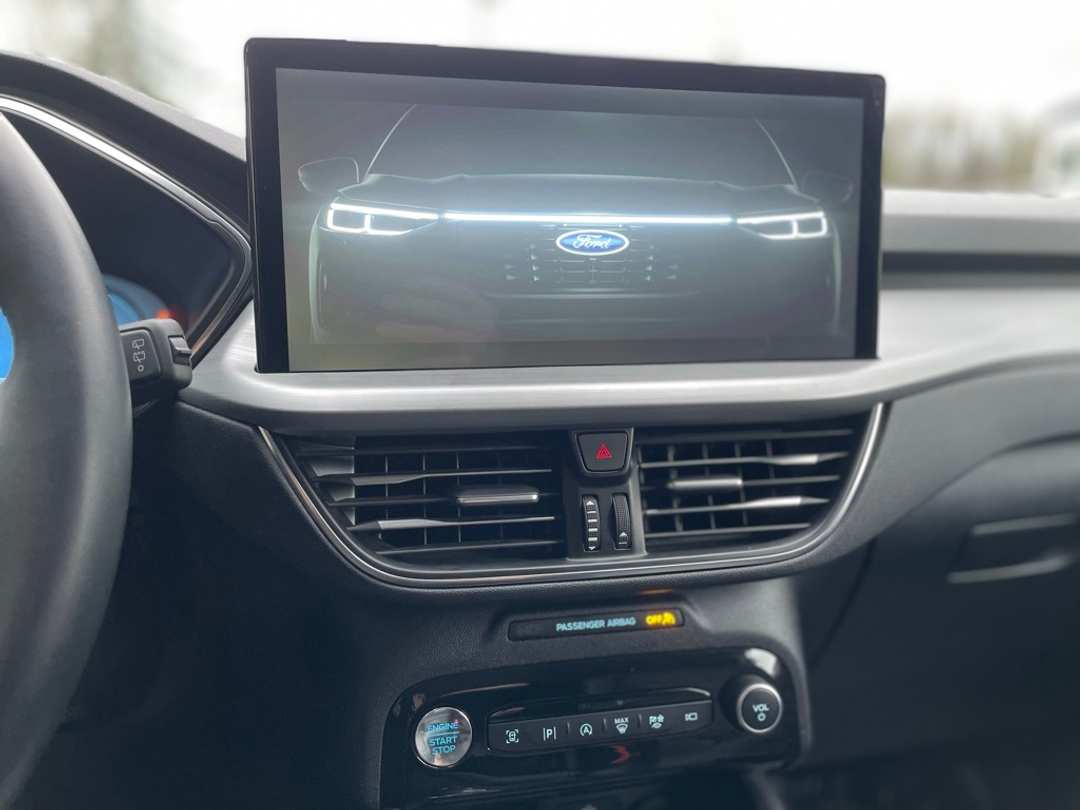 2024 Ford Escape Platinum - Image 15