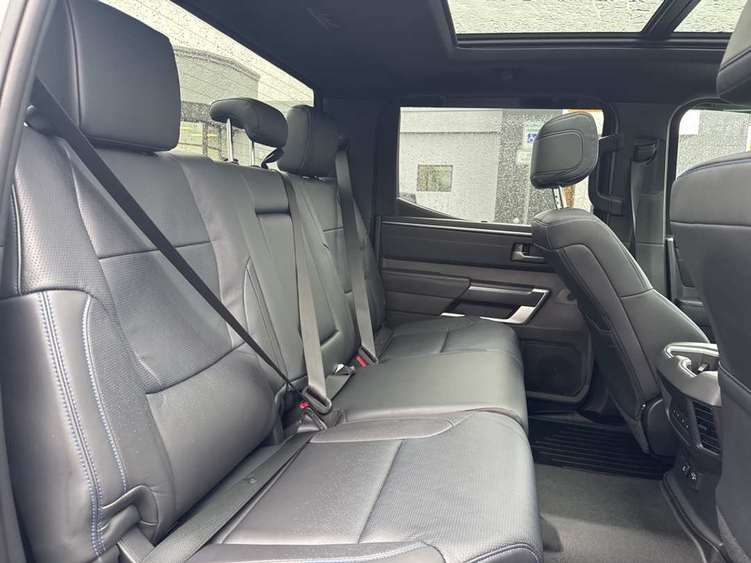 2024 Toyota Tundra Platinum - Image 27