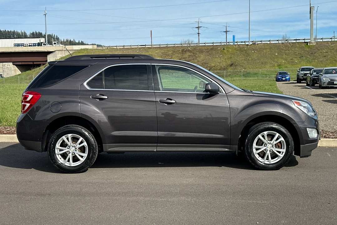 2016 Chevrolet Equinox LT - Image 2