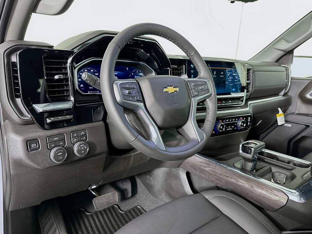 2026 Chevrolet Silverado 1500 LTZ - Image 10
