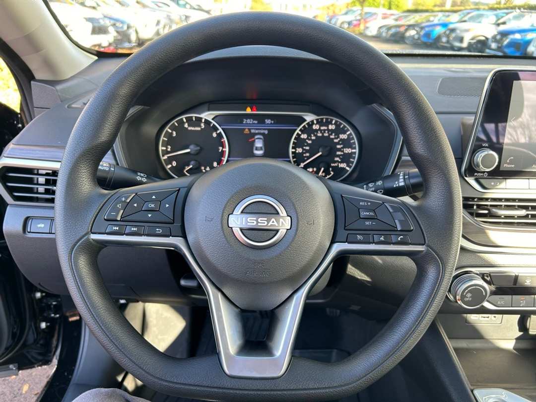 2025 Nissan Altima 2.5 SV - Image 12