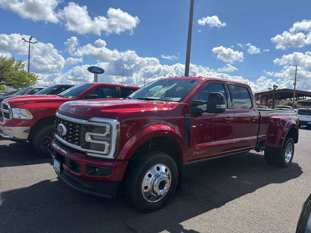 2026 Ford F-450Sd Platinum - Image 2