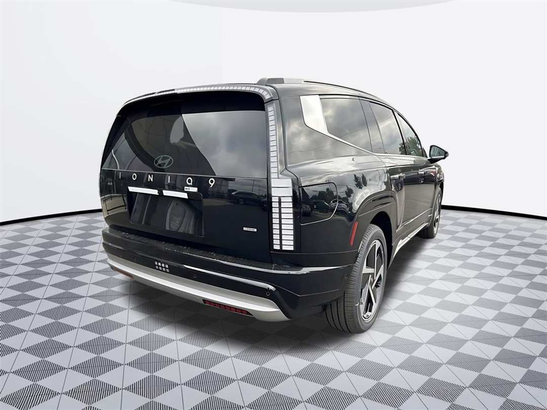 2026 Hyundai Ioniq 9 Performance Limited - Image 6