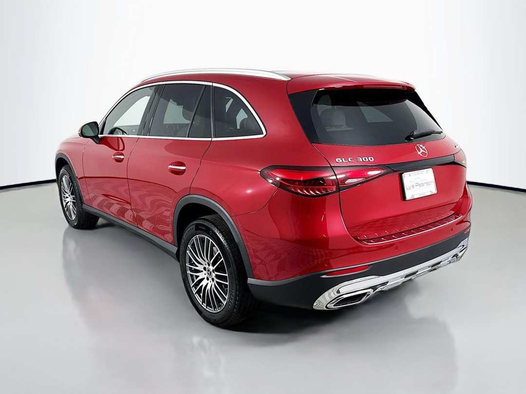 2026 Mercedes-Benz GLC GLC 300 - Image 3