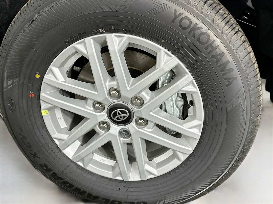 2026 Toyota Tundra SR5 - Image 31