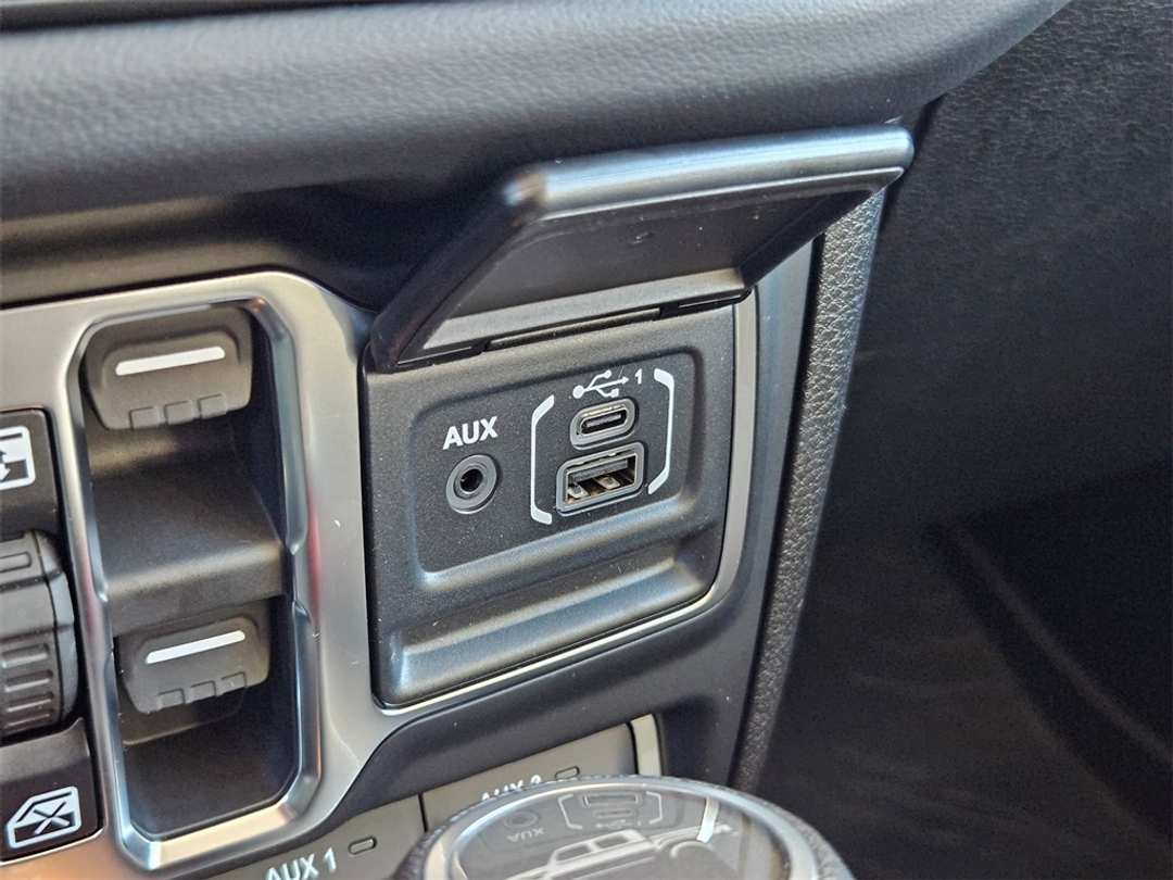 2026 Jeep Gladiator Rubicon - Image 26