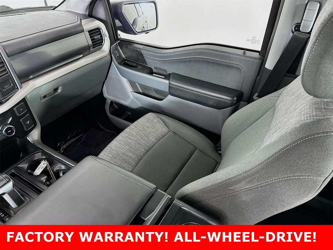 2023 Ford F-150 Lightning XLT - Image 25