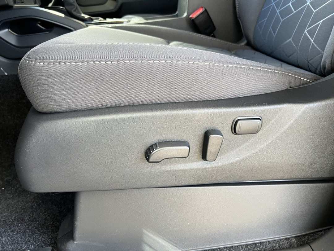 2026 Nissan Frontier SV - Image 12