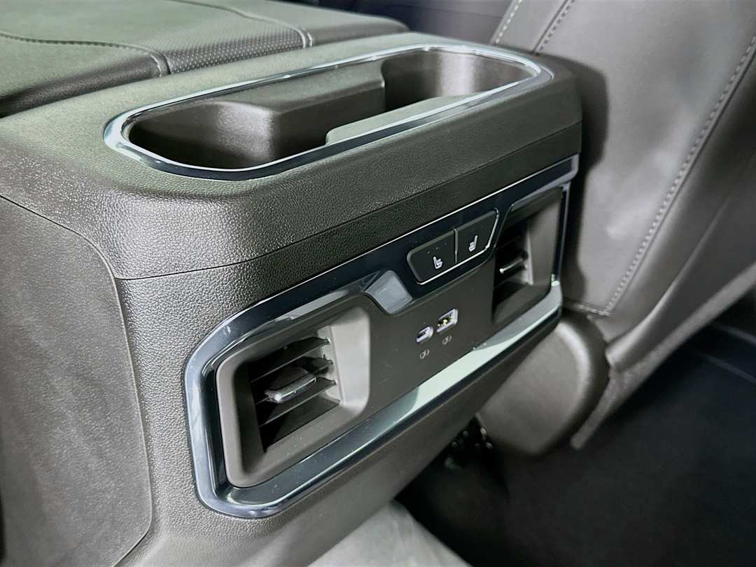 2025 Chevrolet Silverado 1500 LTZ - Image 27