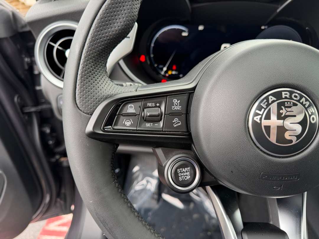 2026 Alfa Romeo Stelvio - Image 18