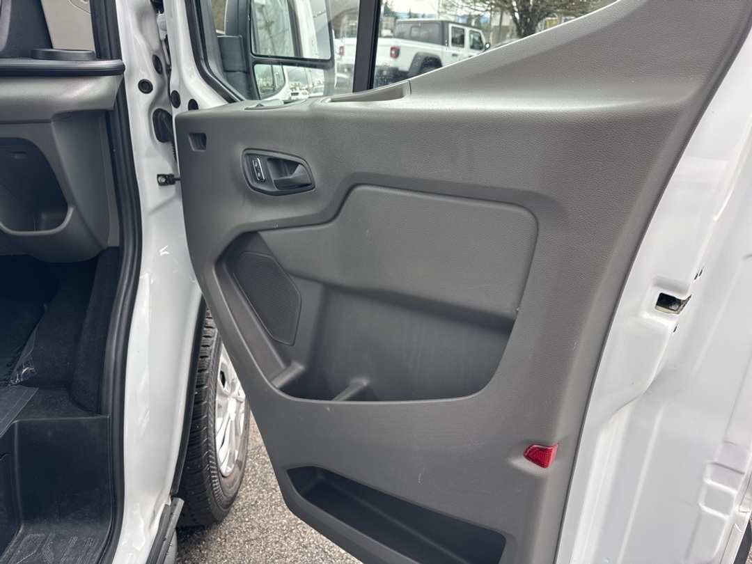 2024 Ford Transit-350 XLT - Image 31