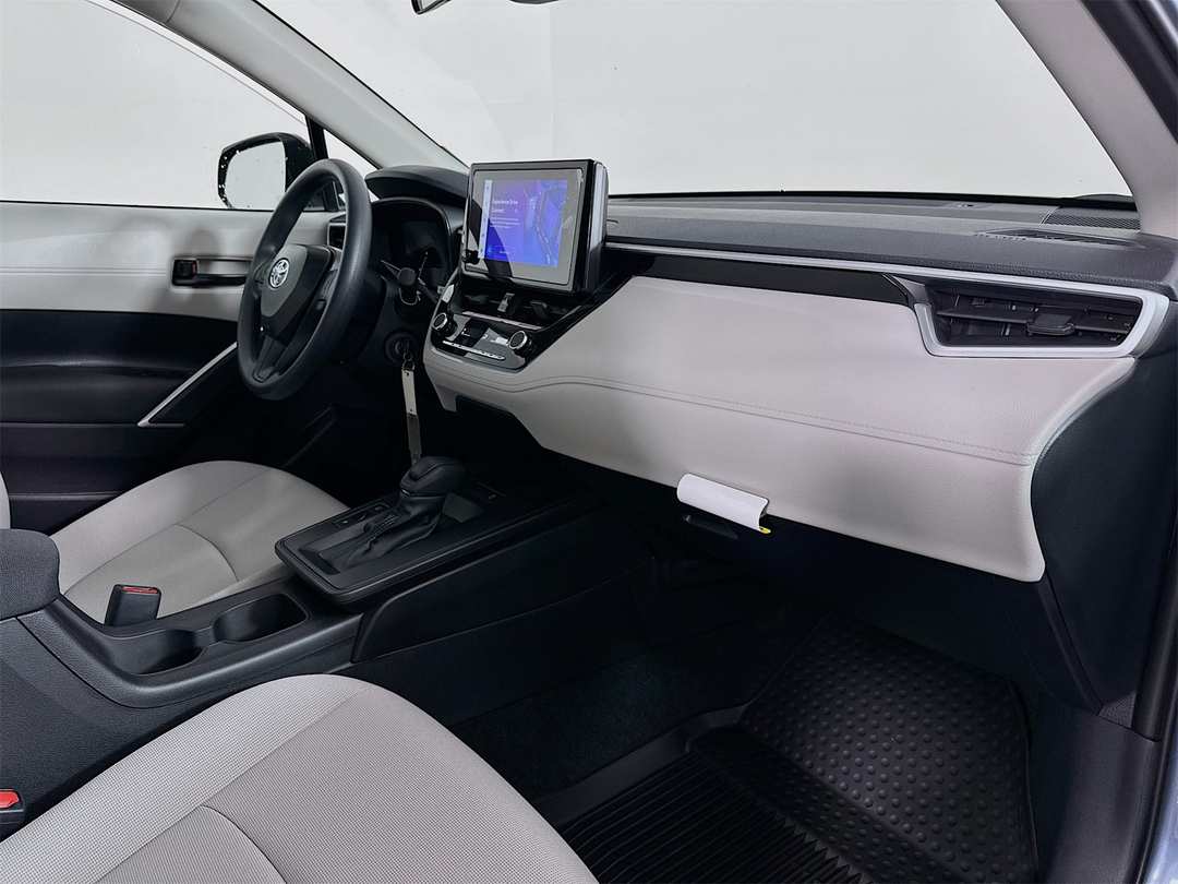 2026 Toyota Corolla Cross L - Image 28