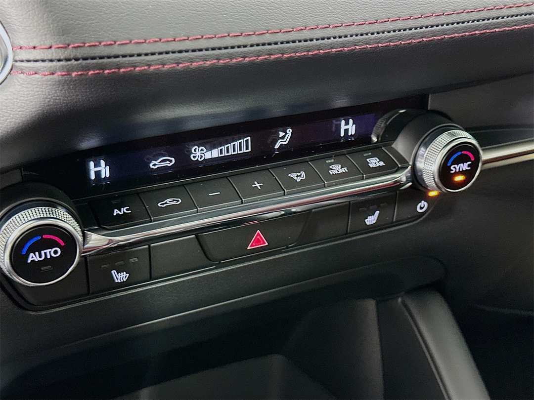 2026 MAZDA Mazda3 2.5 S Carbon Edition - Image 16
