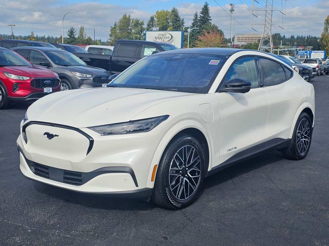 2025 Ford Mustang Mach-E Premium - Image 3