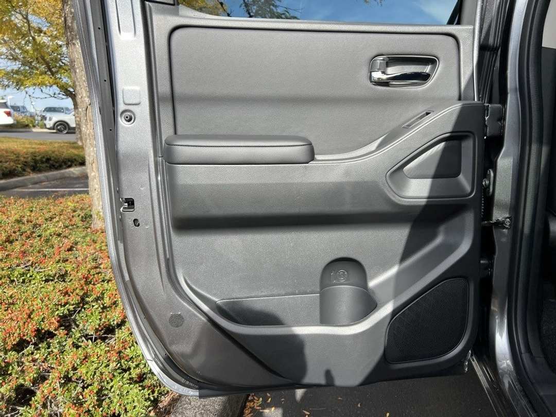 2026 Nissan Frontier SV - Image 26