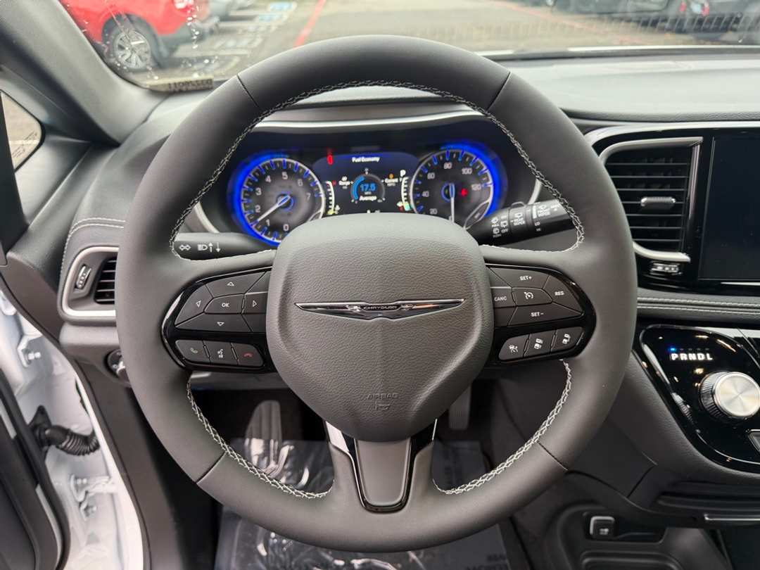 2026 Chrysler Pacifica Select - Image 20