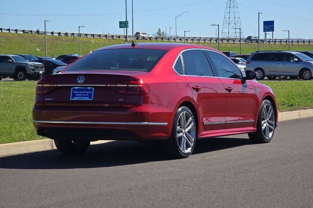 2017 Volkswagen Passat 1.8T RLine - Image 3