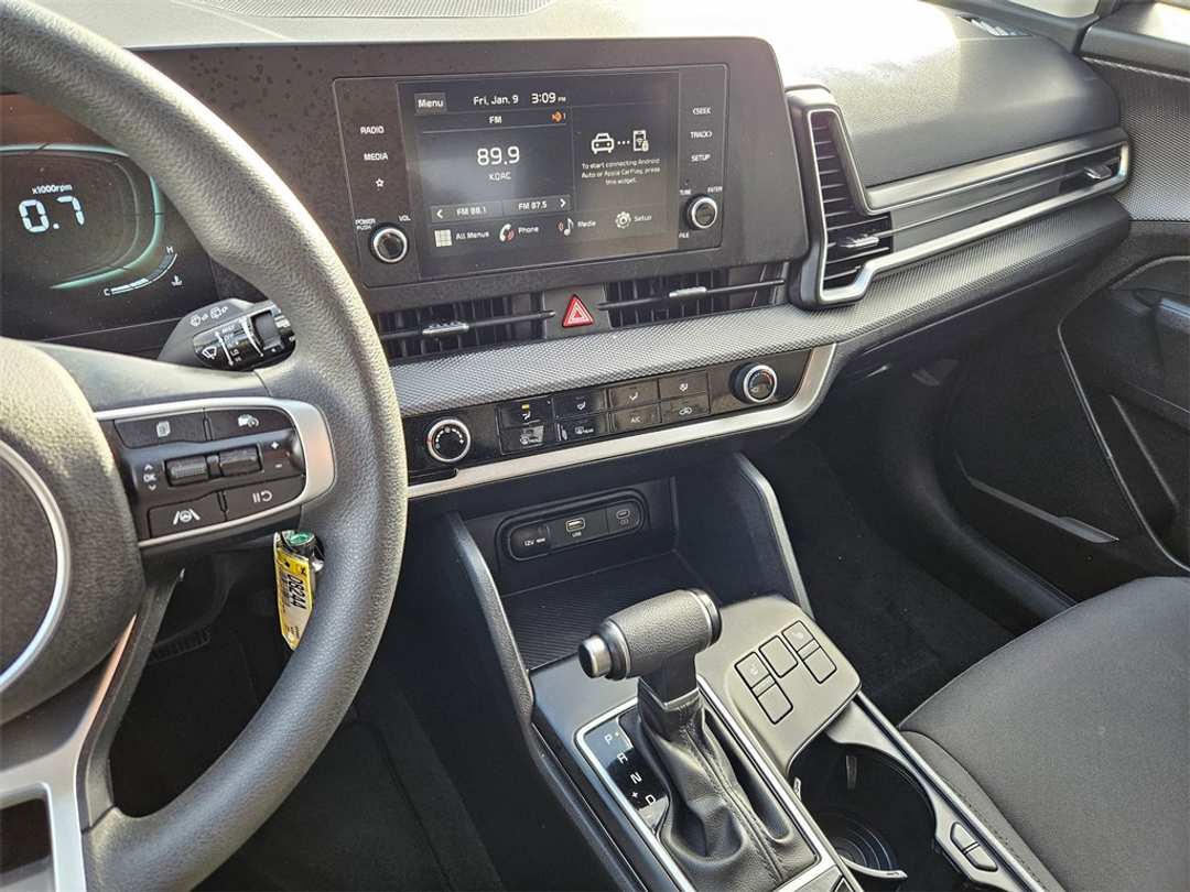 2024 Kia Sportage LX - Image 19