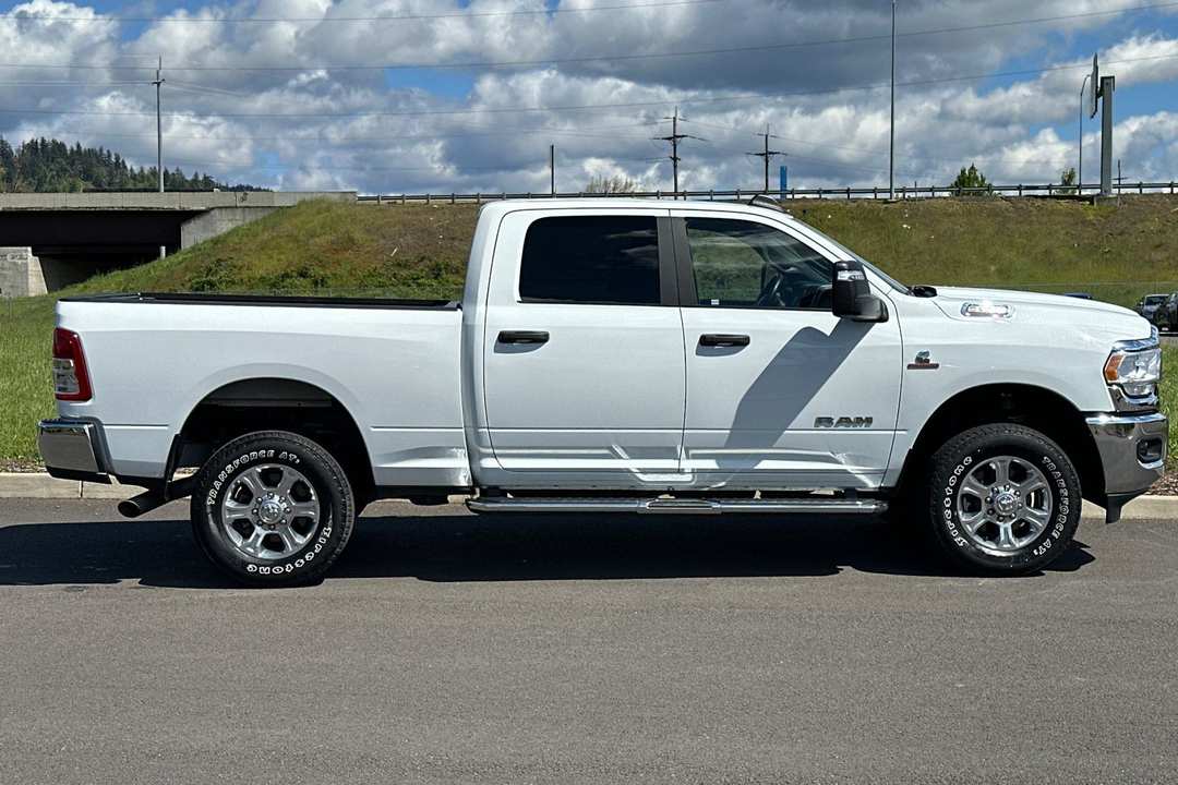2024 Ram 2500 Big Horn - Image 2