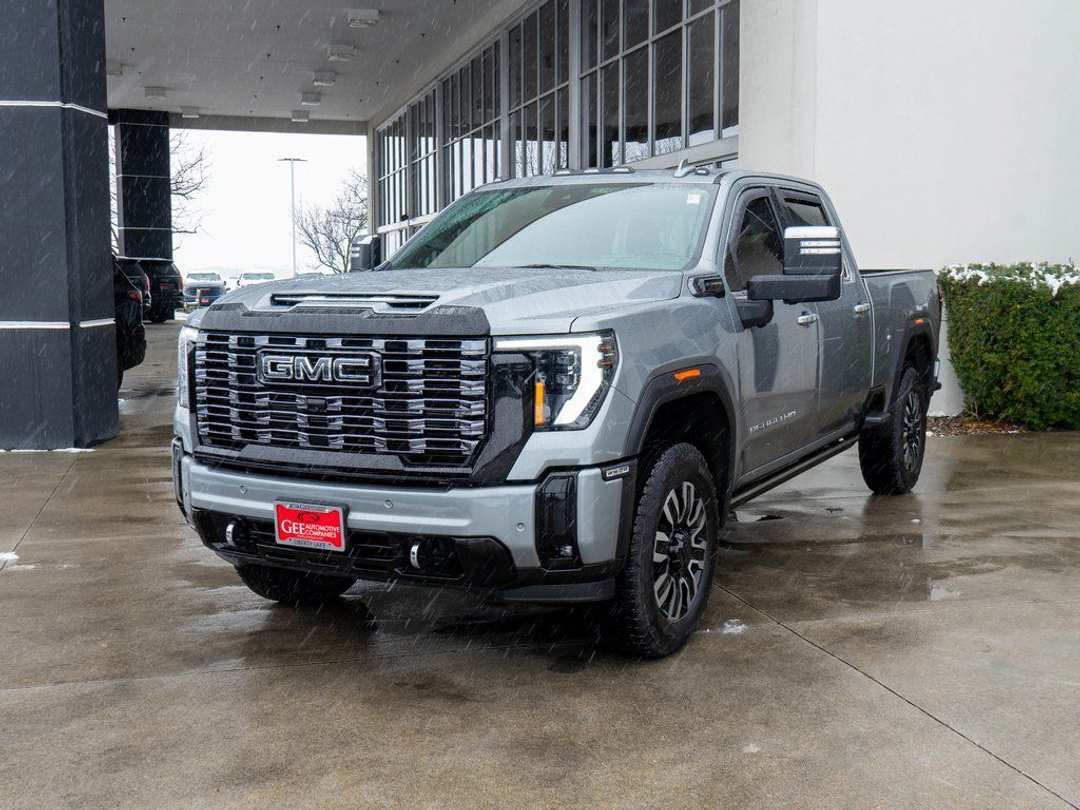 2025 GMC Sierra 2500Hd Denali Ultimate - Image 3