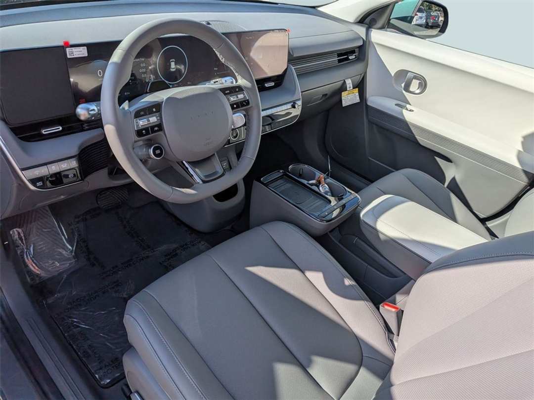 2026 Hyundai Ioniq 5 SEL - Image 13