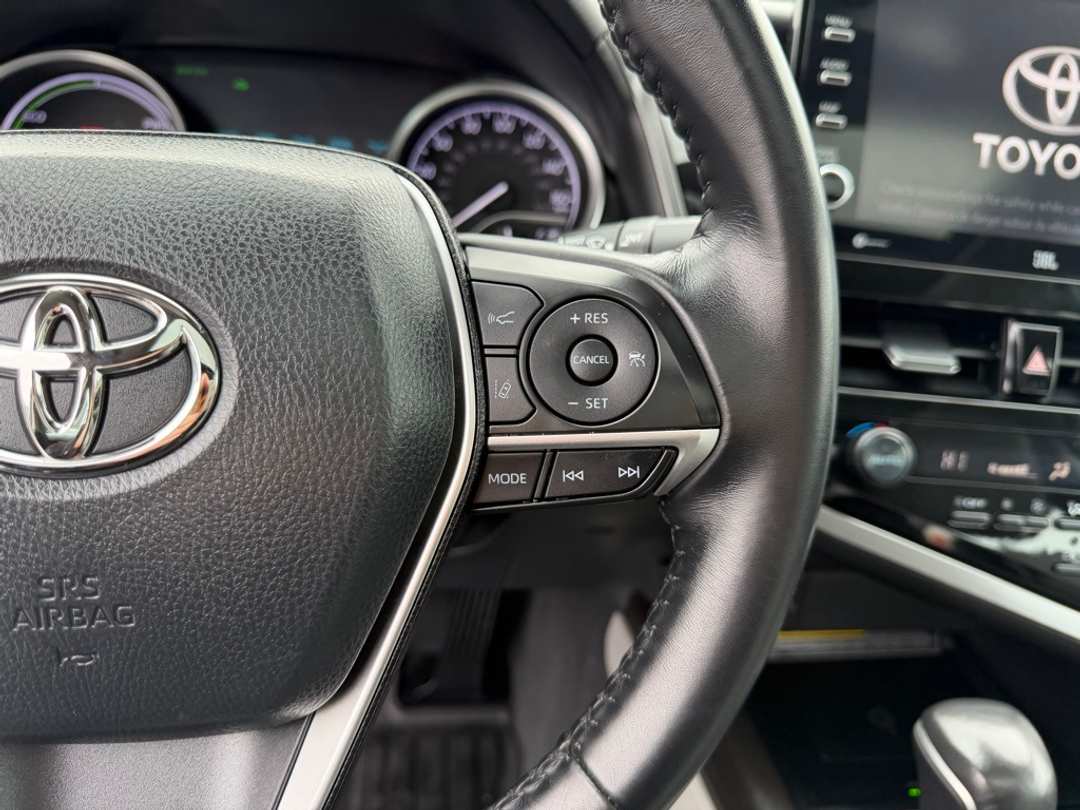 2021 Toyota Camry XLE - Image 18