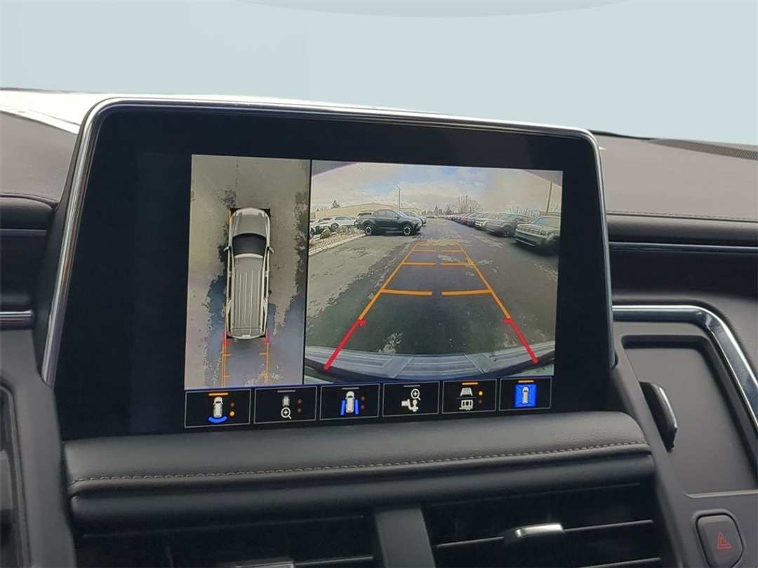 2023 Chevrolet Suburban High Country - Image 19