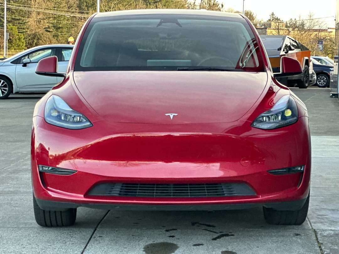 2023 Tesla Model Y Long Range - Image 8