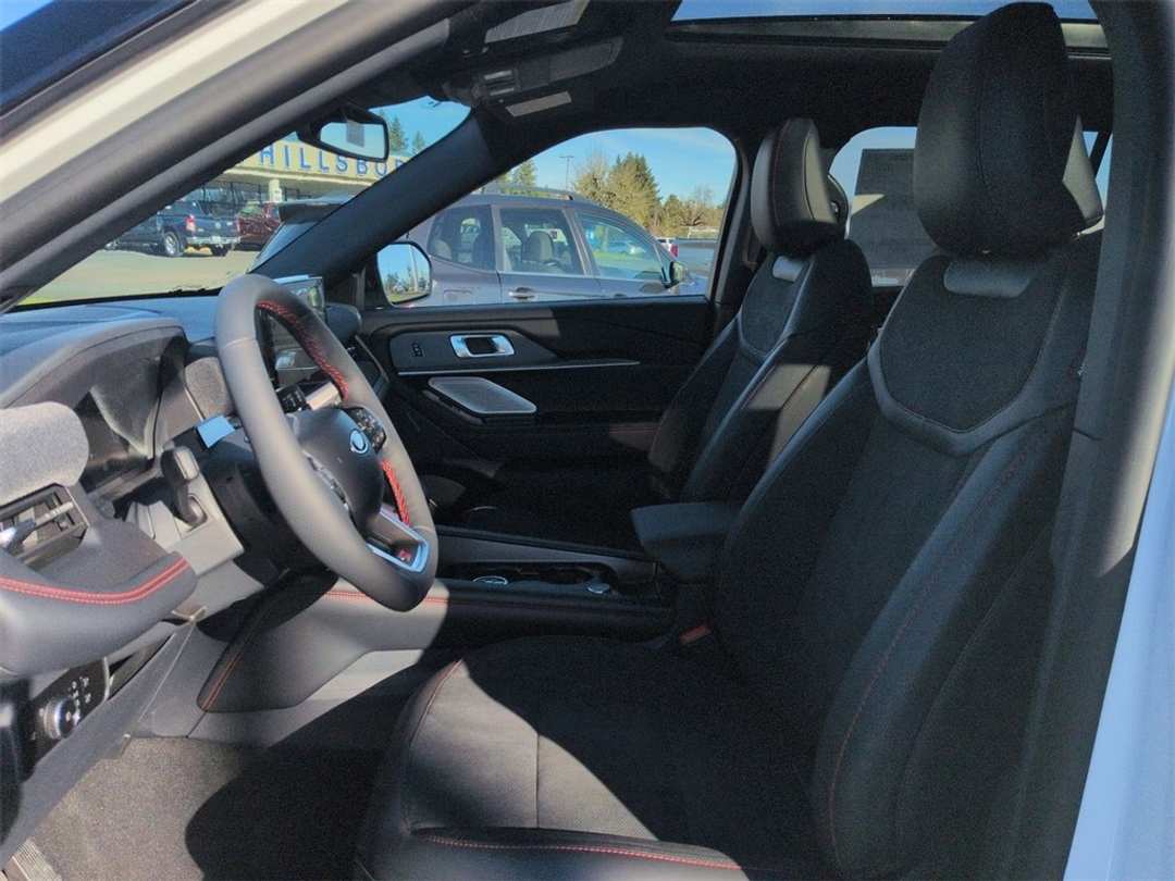 2026 Ford Explorer ST - Image 13