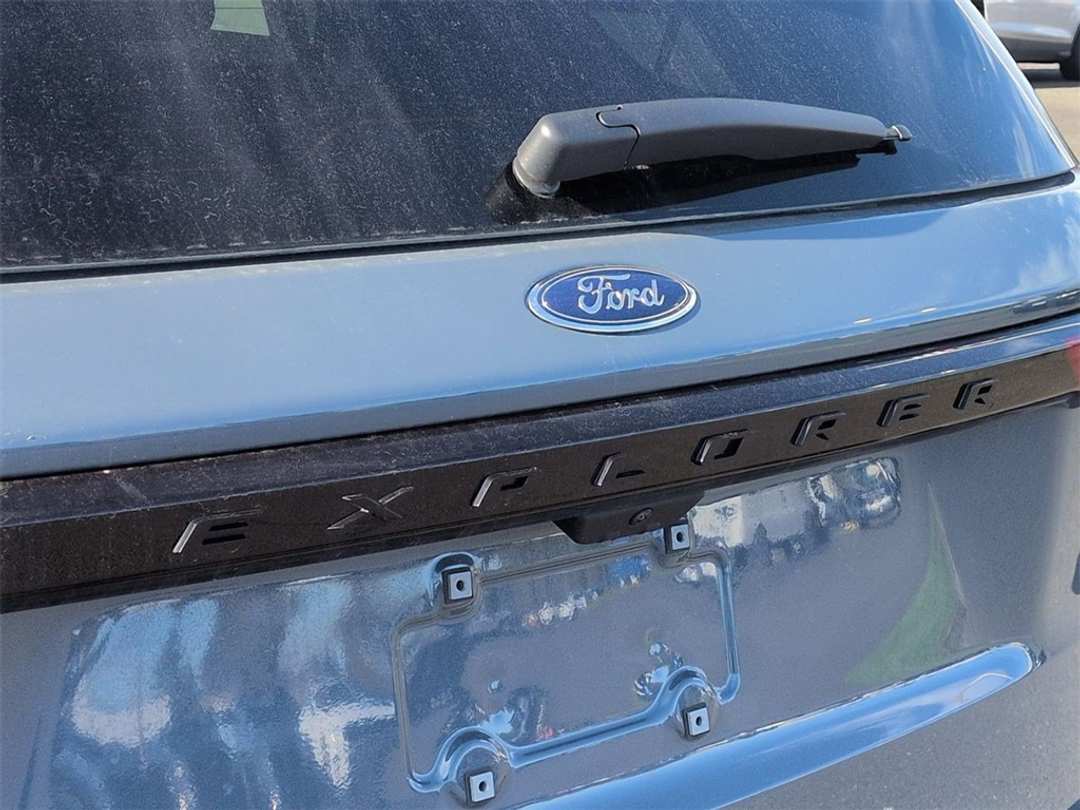 2026 Ford Explorer ST - Image 27