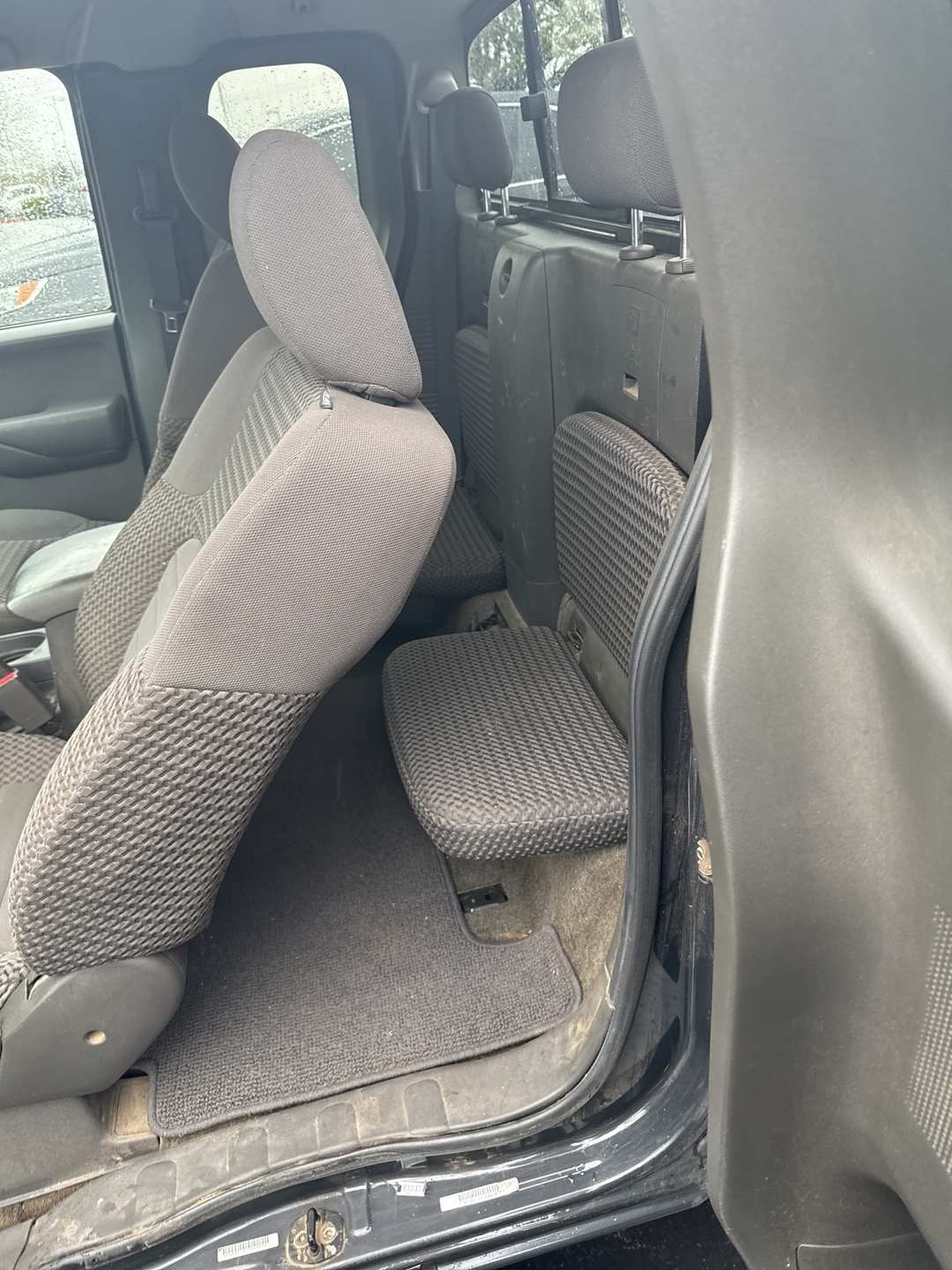 2013 Nissan Frontier SV - Image 4