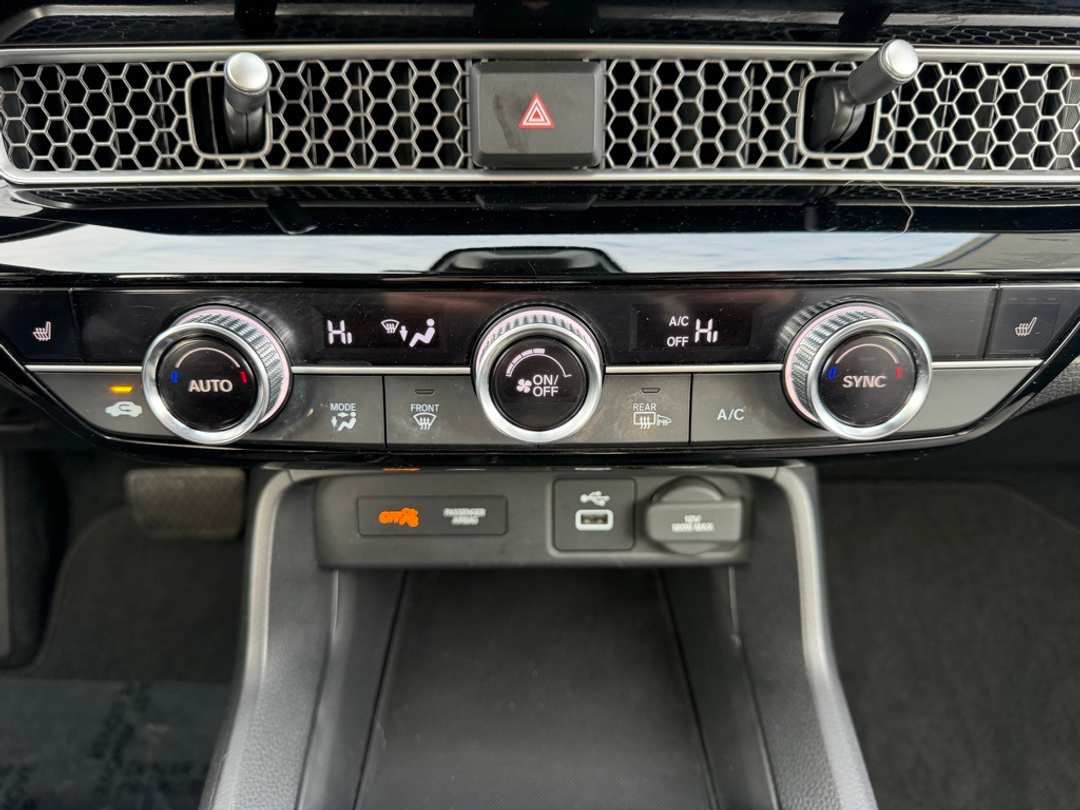 2022 Honda Civic EX - Image 22