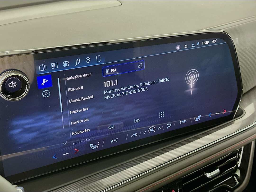 2026 Chevrolet Suburban RST - Image 15