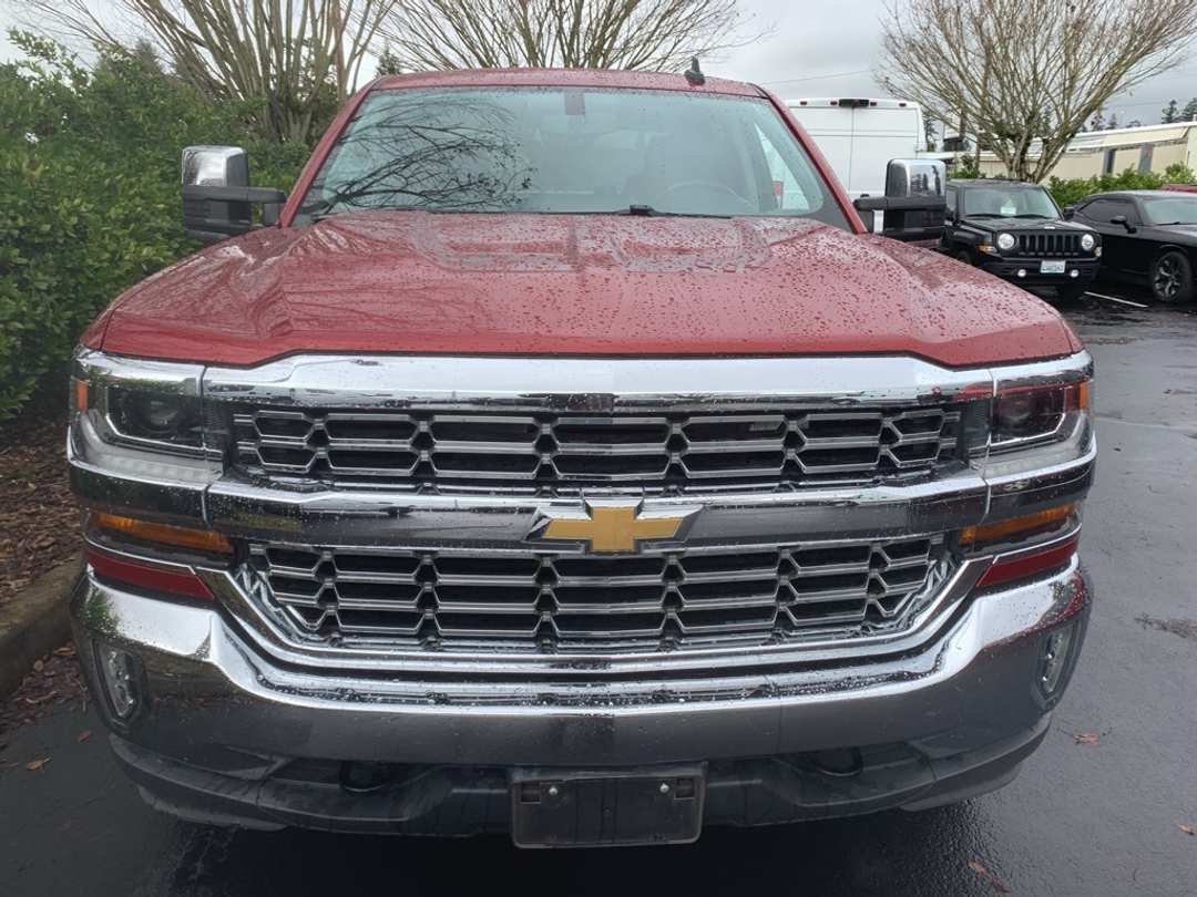 2018 Chevrolet Silverado 1500 LT - Image 6