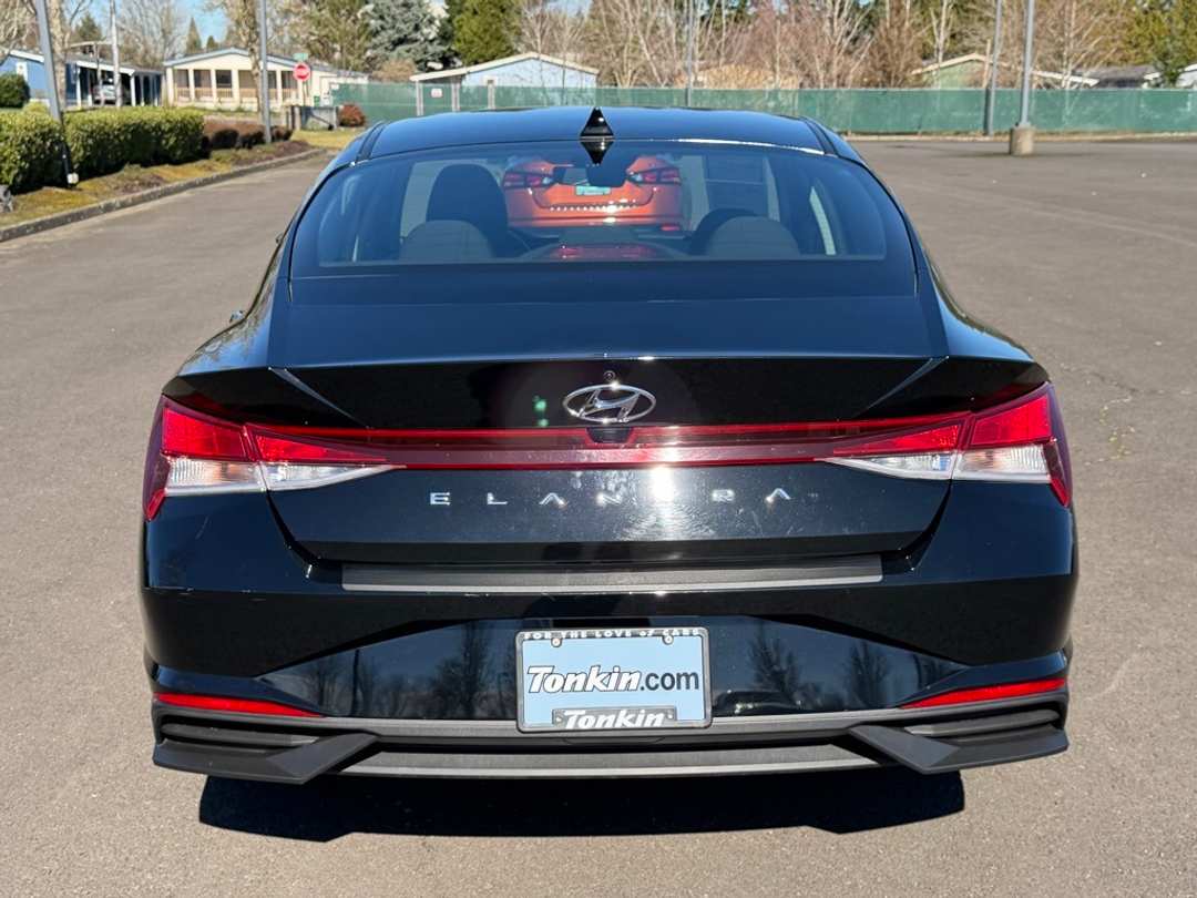 2023 Hyundai Elantra SEL - Image 7
