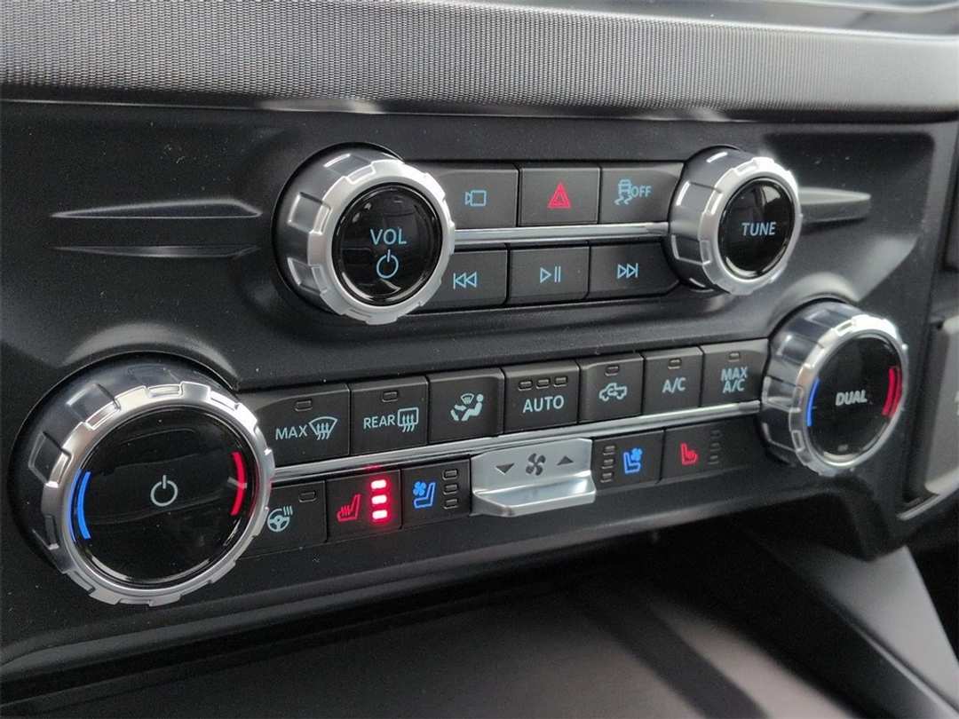 2026 Ford F-250Sd Platinum - Image 21