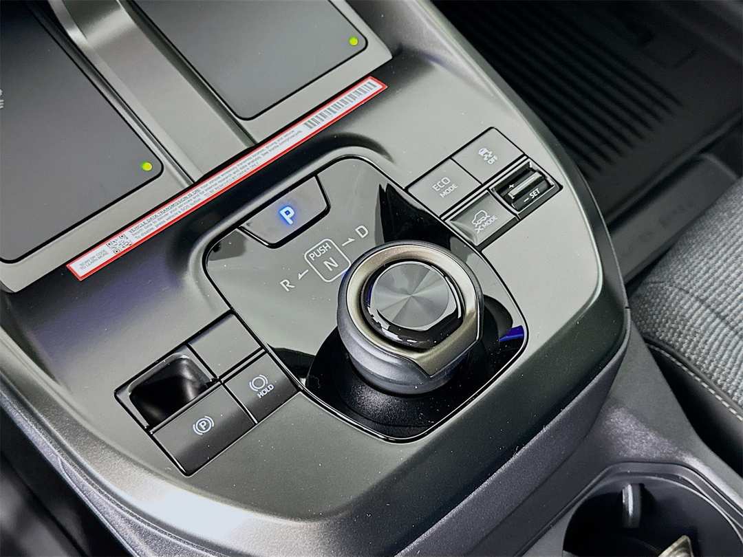 2026 Toyota Bz XLE - Image 17